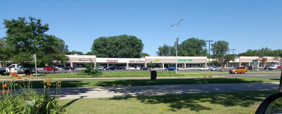 2506-2544 Allen Blvd, Middleton, WI for lease - Building Photo - Image 2 of 5