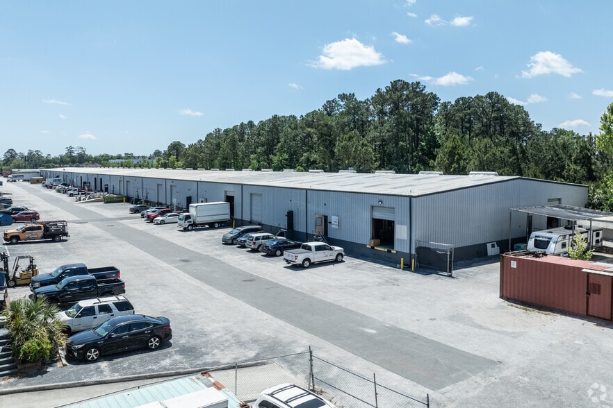 3811 University Blvd W, Jacksonville, FL for lease - Building Photo - Image 2 of 15