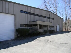 39 Elmvale Pl, Pittsfield, MA for lease Building Photo- Image 1 of 3