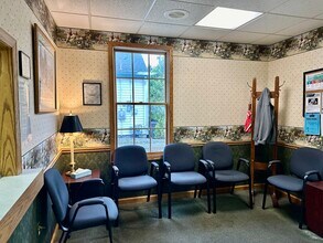 352 Railroad St, Ligonier, PA for lease Interior Photo- Image 1 of 3