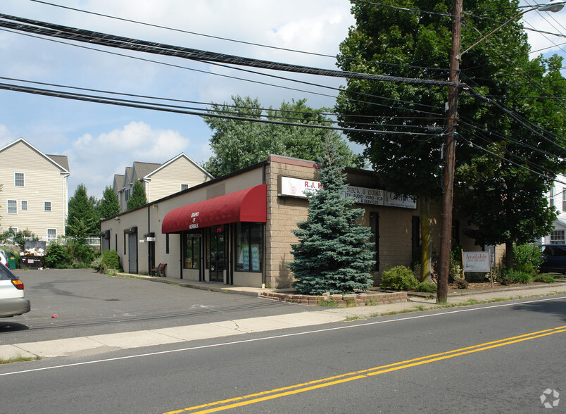 10-12 Cross St, Norwalk, CT à vendre - Photo principale - Image 1 de 1