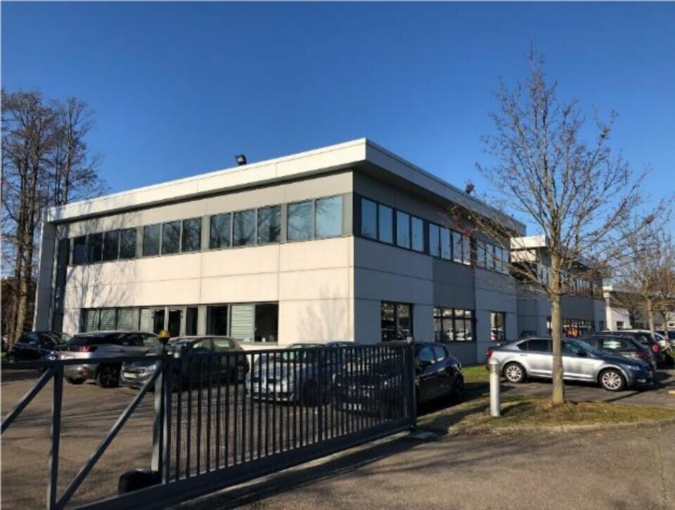 Office in Limonest for sale Building Photo- Image 1 of 8