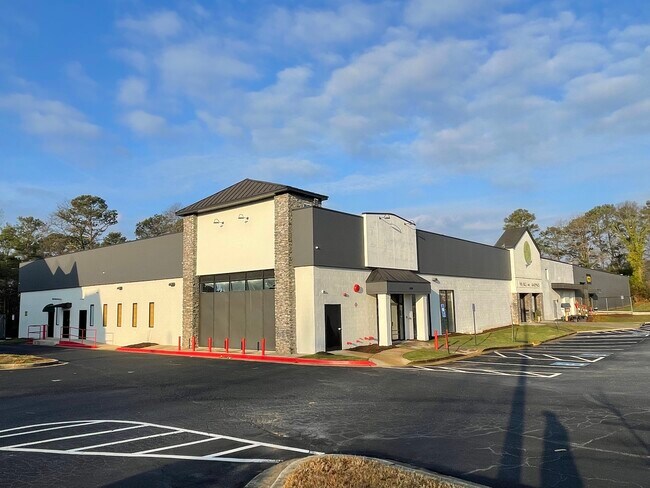 Plus de détails pour 3429 Covington Hwy, Decatur, GA - Bureau/Commerce de détail, Commerce de détail à louer