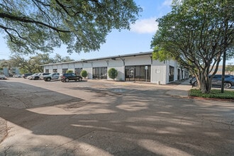 5555 N Lamar Blvd, Austin, TX for lease Interior Photo- Image 1 of 18