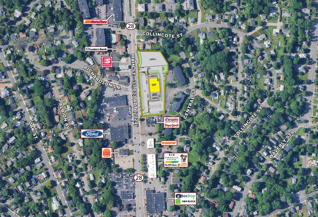 Plus de détails pour 180 Main St, Stoneham, MA - Commerce de détail à louer
