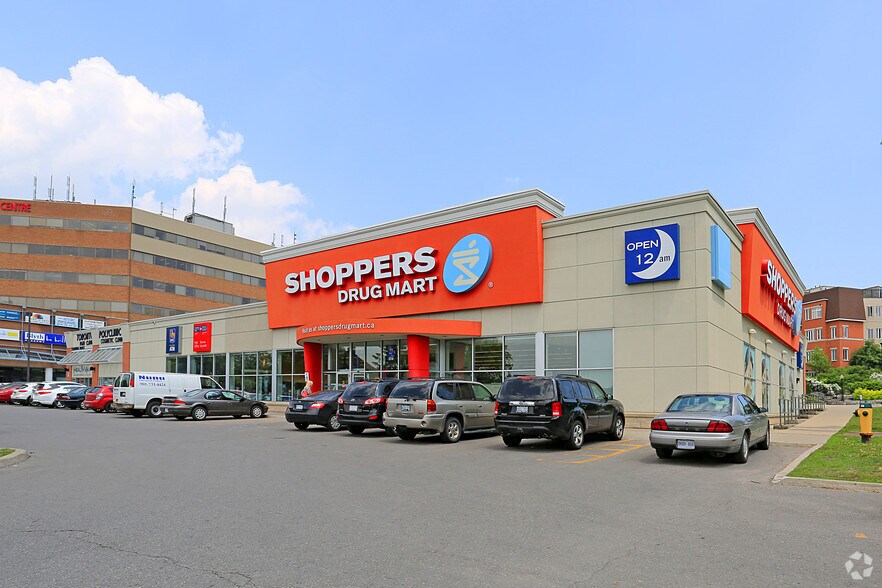 300 John St, Markham, ON à louer - Photo principale - Image 3 de 9