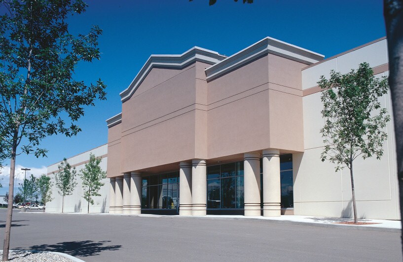 70 Glendeer Cir SE, Calgary, AB for sale Building Photo- Image 1 of 1