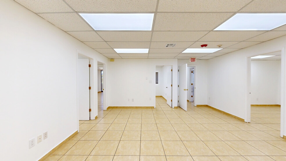 19555 NE 10th Ave, Miami, FL for lease - Matterport 3D Scan - Image 3 of 22