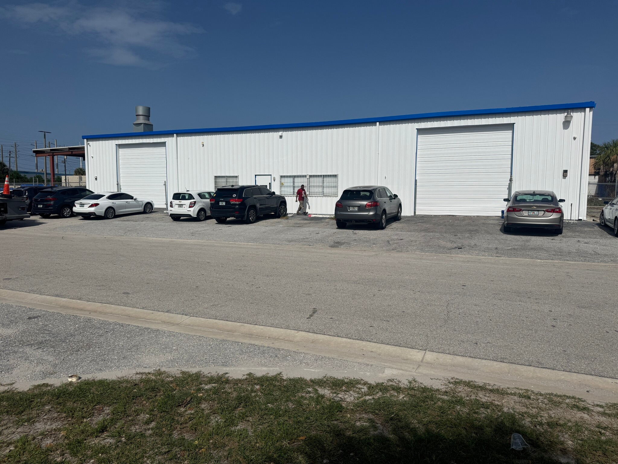 1730 Hill Ave, Mangonia Park, FL for lease Building Photo- Image 1 of 8
