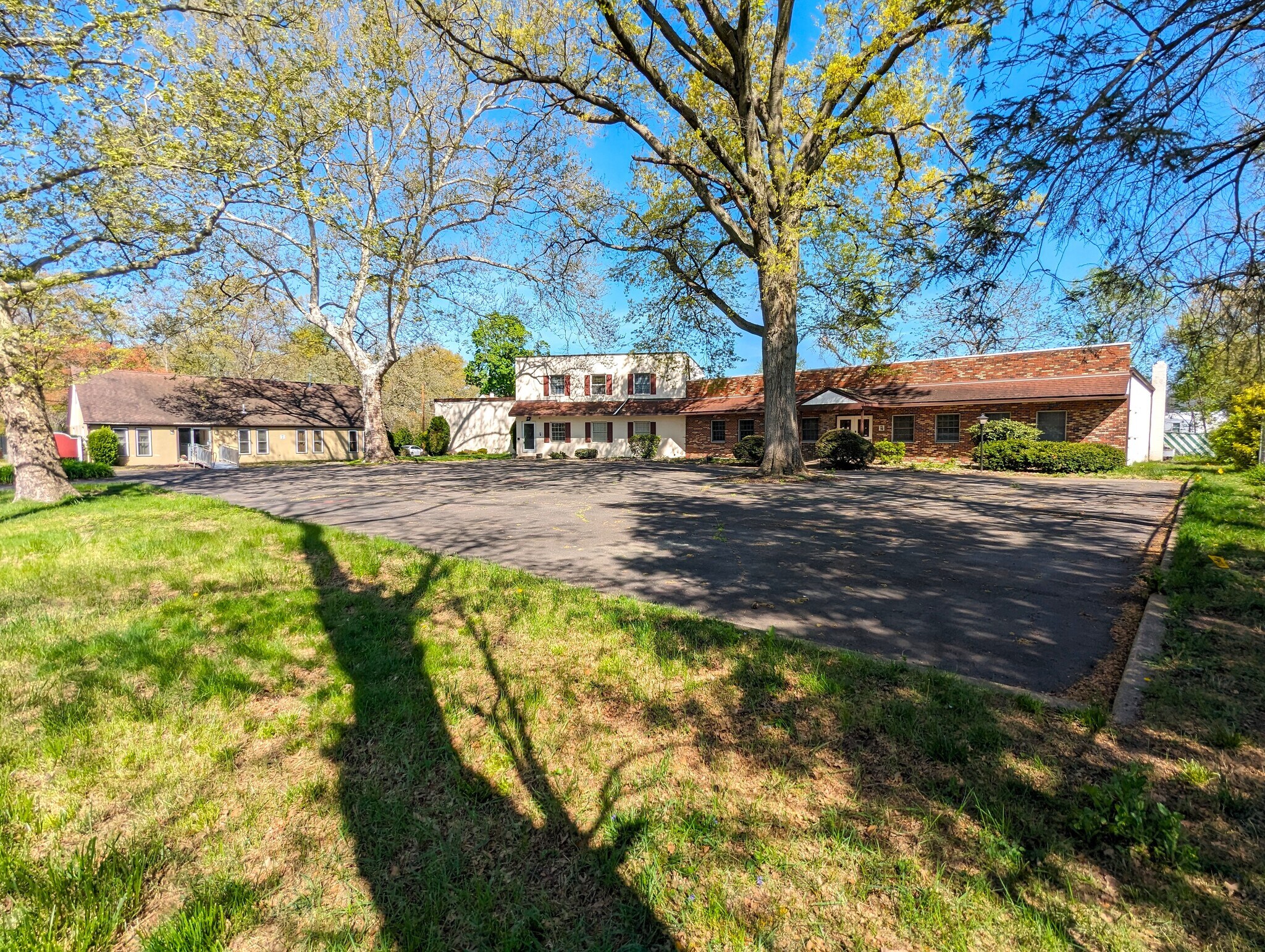 16 Reeves Ave, Hamilton, NJ à vendre Photo du bâtiment- Image 1 de 38