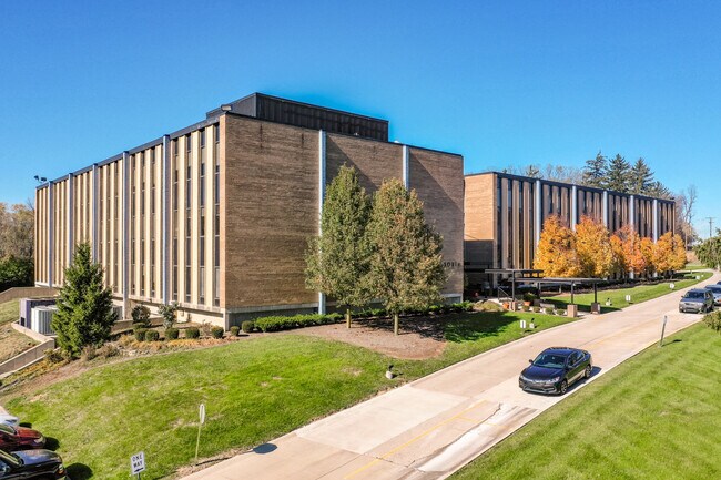 More details for 5335 Far Hills Ave, Dayton, OH - Office for Lease