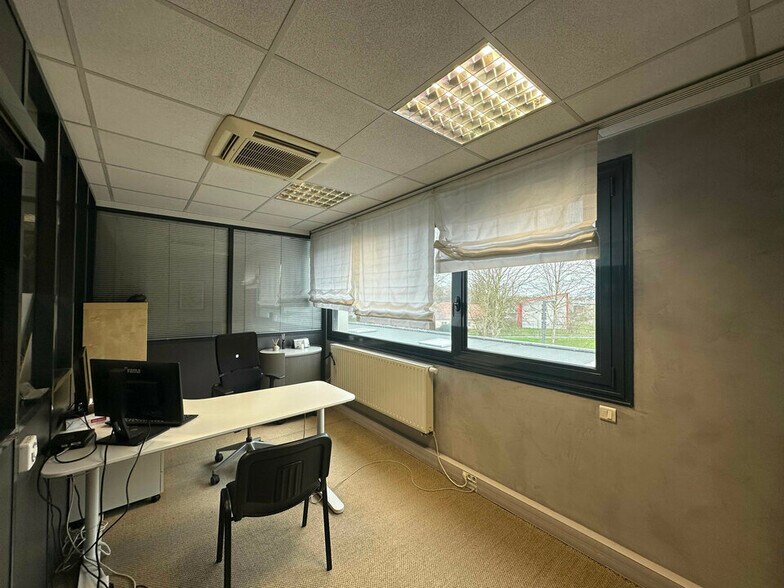 Office in Strasbourg for lease - Building Photo - Image 3 of 8
