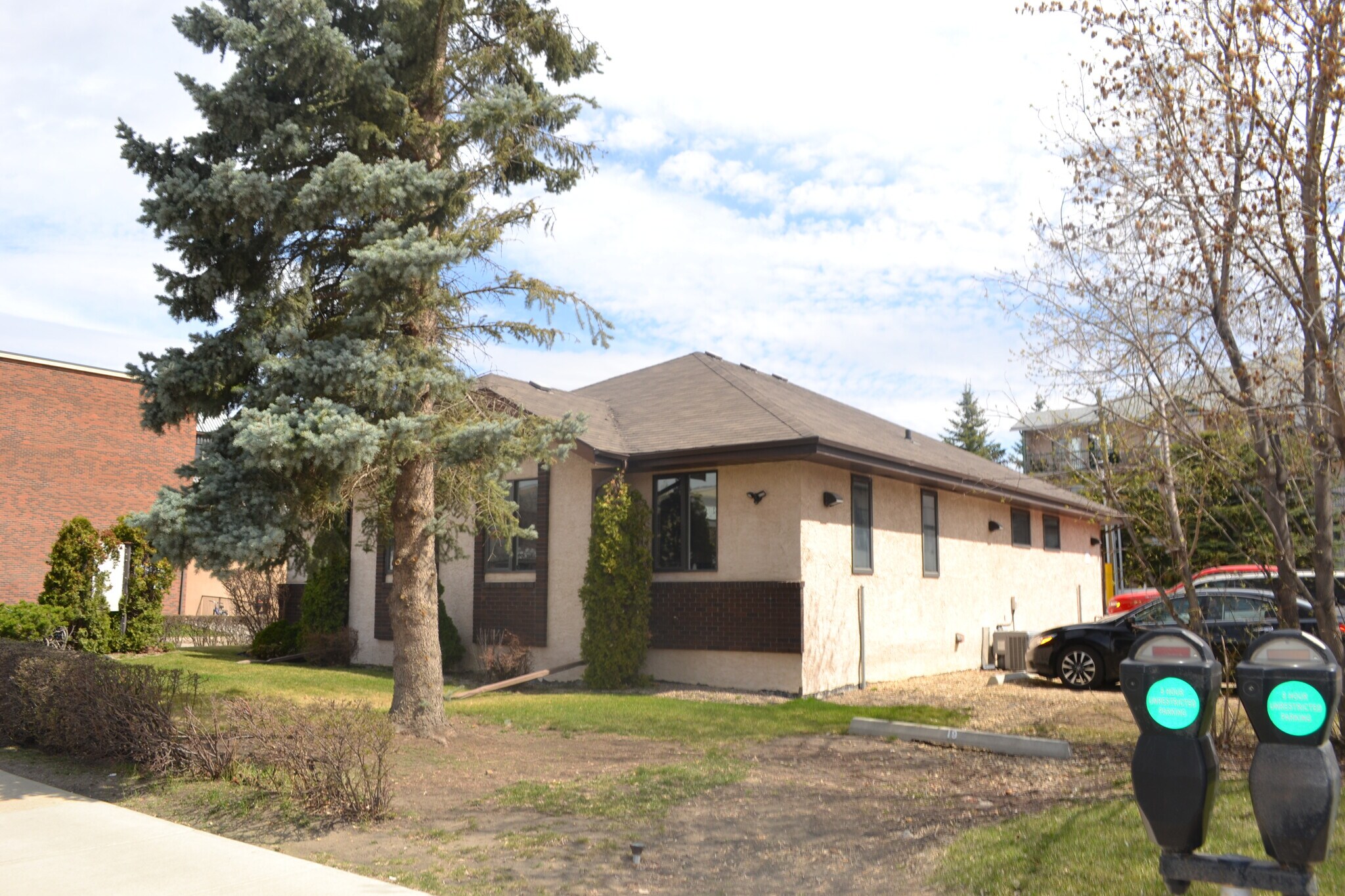 4619 48 Ave, Red Deer, AB à vendre Photo du bâtiment- Image 1 de 1