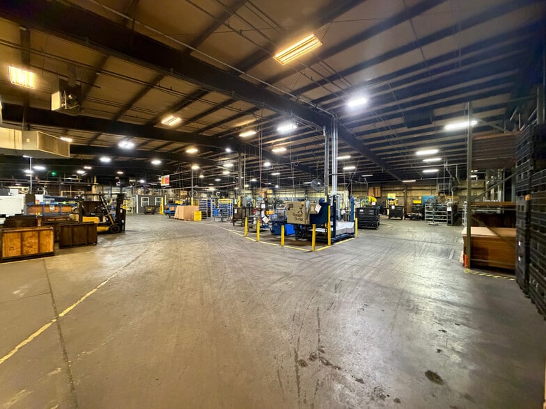 202 Industrial Dr, New Haven, MO for sale - Interior Photo - Image 3 of 4