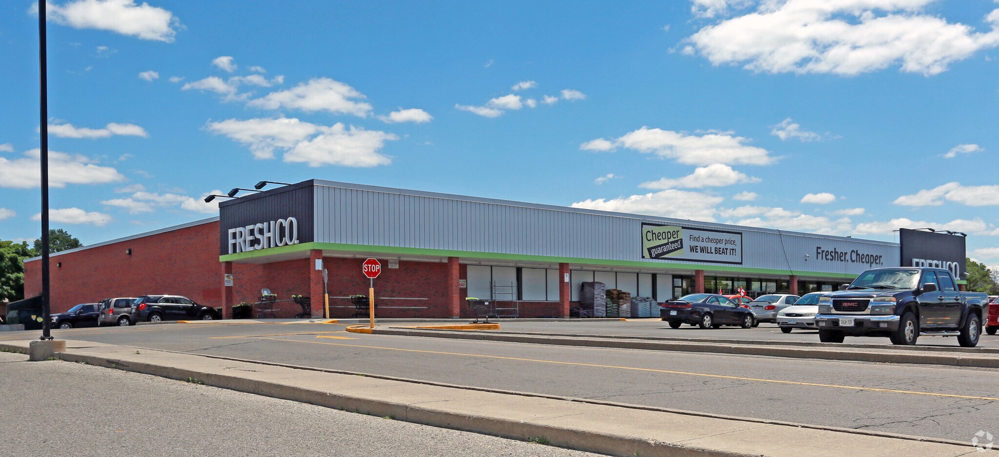 720 Westmount Rd E, Kitchener, ON for sale Primary Photo- Image 1 of 1