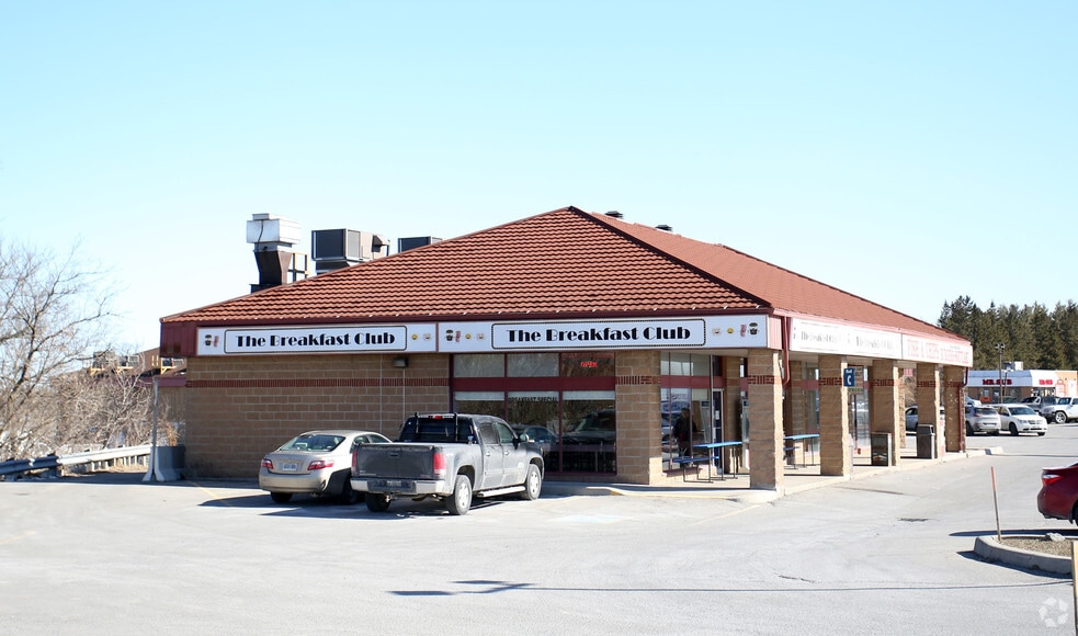 6048 Hwy-9, King, ON à louer - Photo du bâtiment - Image 3 de 9