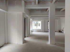 Ocean Dr, Edinburgh for lease Interior Photo- Image 2 of 4