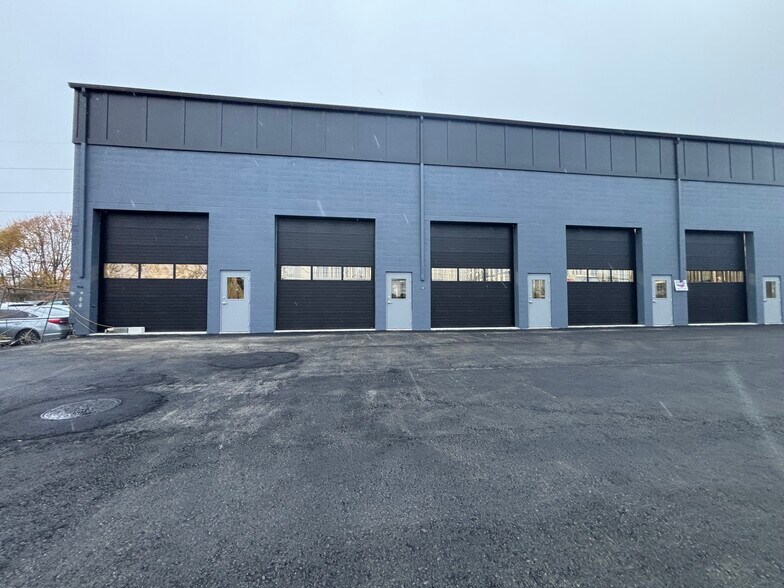 1130 Eastern Ave, Malden, MA for lease - Building Photo - Image 2 of 8