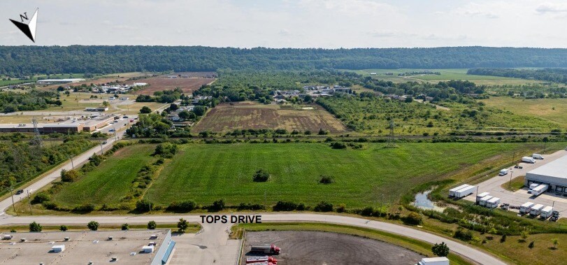 Tops Dr, Grimsby, ON à vendre - Aérien - Image 2 de 5