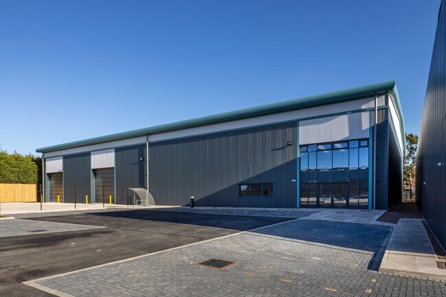 Plus de détails pour 8 Forge Rd, Willenhall - Industriel à louer