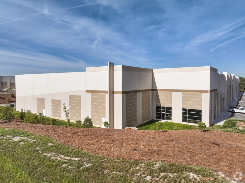 12910 Hambright Rd, Huntersville, NC for lease - Building Photo - Image 3 of 6