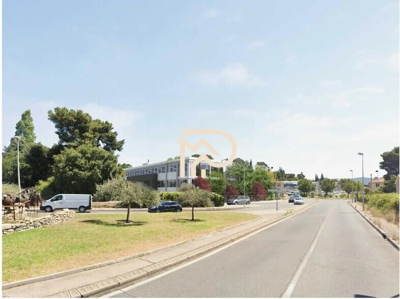 Bureau dans Marseille à louer - Photo du bâtiment - Image 2 de 2