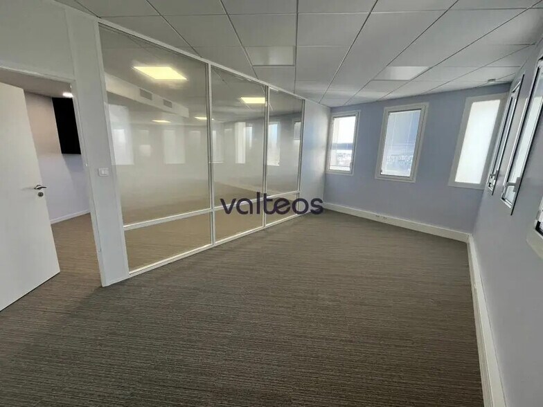 Office in Balma for lease - Building Photo - Image 2 of 8