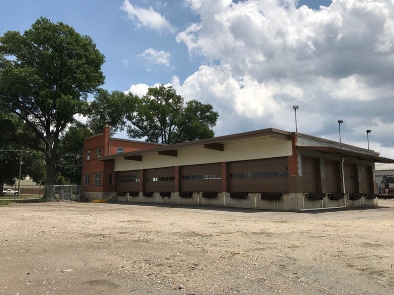 1635 Commerce Rd, Richmond, VA for lease - Building Photo - Image 3 of 7