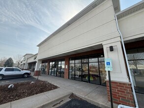 2611-2671 Bridge St, Yorkville, IL for lease Interior Photo- Image 2 of 11