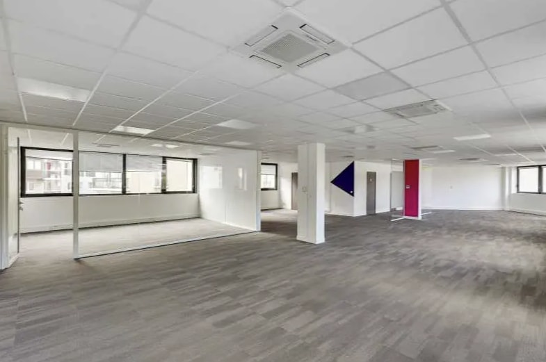 Office in Boulogne-Billancourt for lease Building Photo- Image 1 of 3