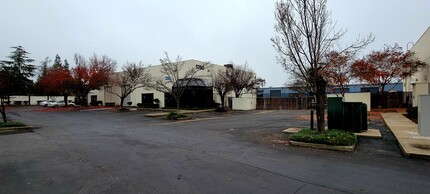 5760 Roseville Rd, Sacramento, CA for lease Building Photo- Image 2 of 2