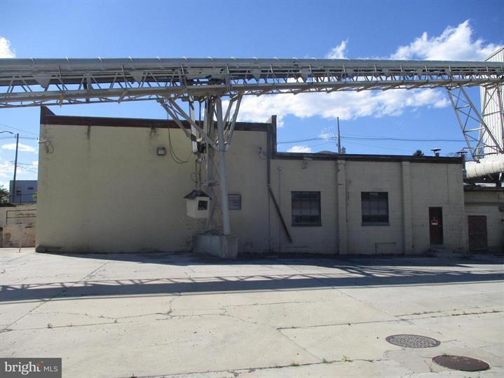 410 N Burhans Blvd, Hagerstown, MD à vendre - Photo du bâtiment - Image 2 de 10