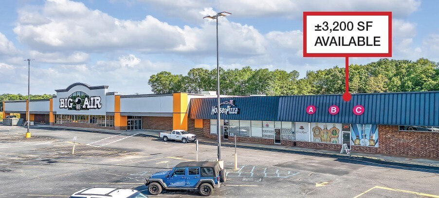 1500 W Main St, Laurens, SC à louer - Photo du bâtiment - Image 2 de 2