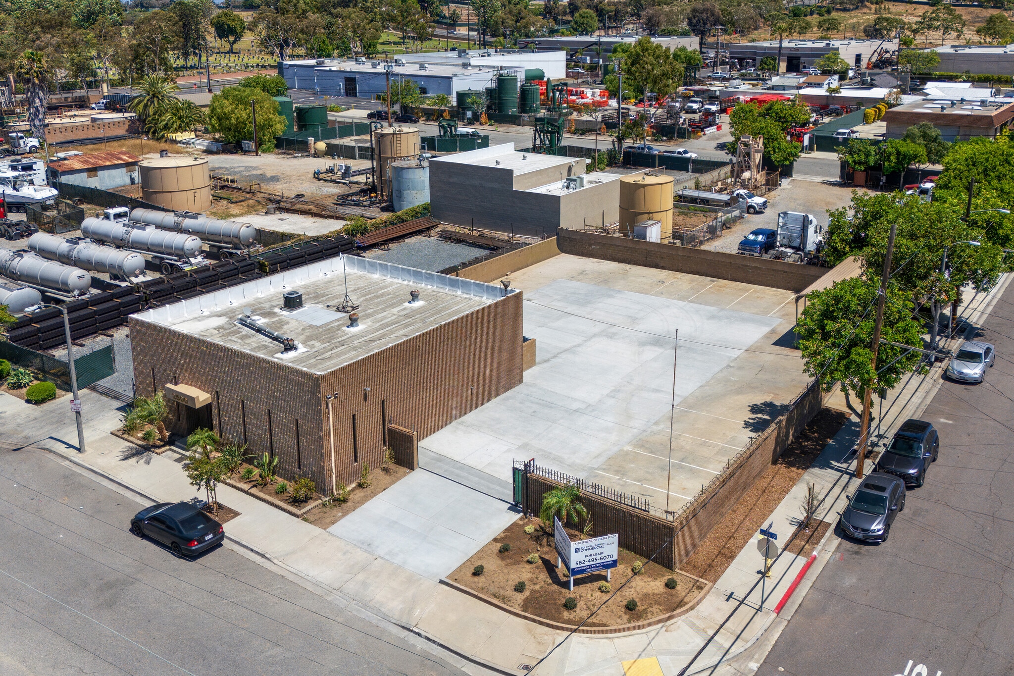 2500 Lewis Ave, Signal Hill, CA for lease Primary Photo- Image 1 of 21