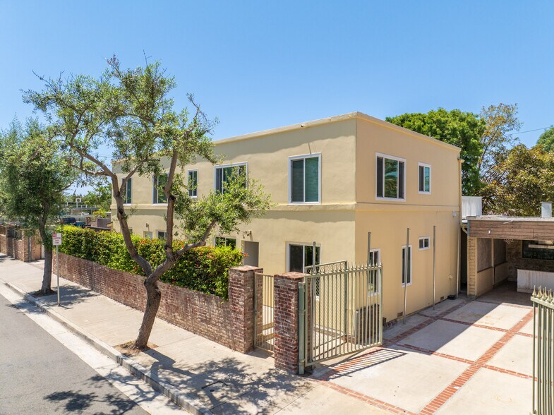 212-214 1/2 N Olive St, Santa Ana, CA à vendre - Photo du bâtiment - Image 3 de 15