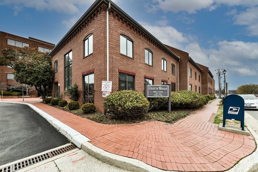 105 Oronoco St, Alexandria, VA à louer - Photo du bâtiment - Image 1 de 8
