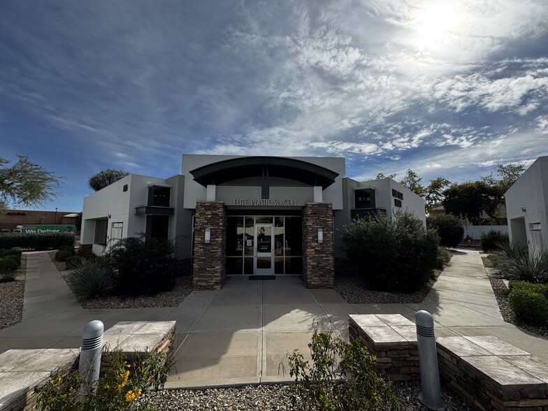 10910 N Tatum Blvd, Phoenix, AZ for lease - Primary Photo - Image 1 of 6