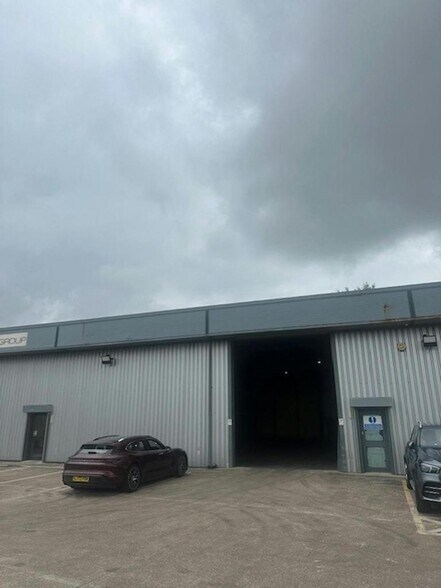 2 Roundwood Dr, St Helens à louer - Photo du bâtiment - Image 3 de 4