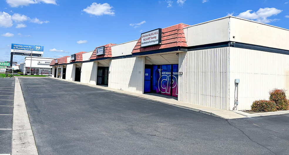 2750 N Clovis Ave, Fresno, CA for lease - Building Photo - Image 1 of 3