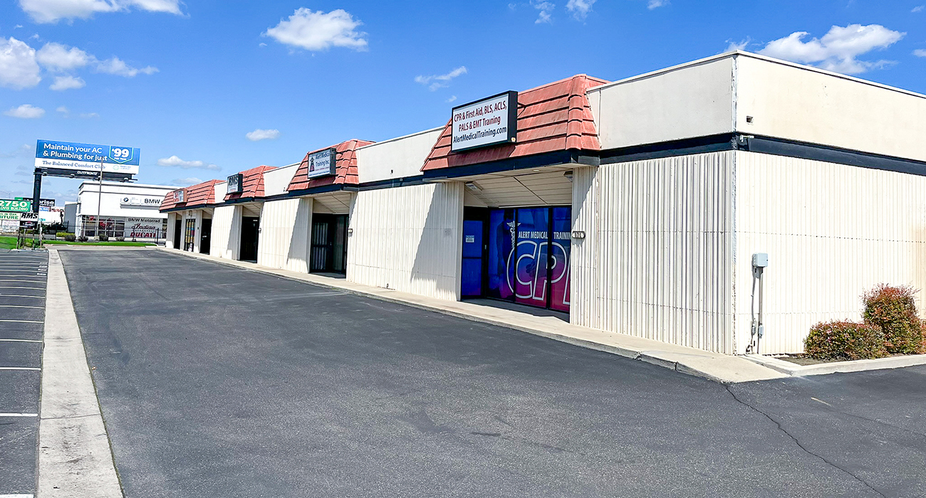 2750 N Clovis Ave, Fresno, CA for lease Building Photo- Image 1 of 4