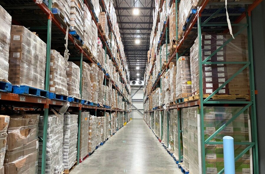 3010 Enloe St, Hudson, WI à louer - Photo intérieure - Image 3 de 5