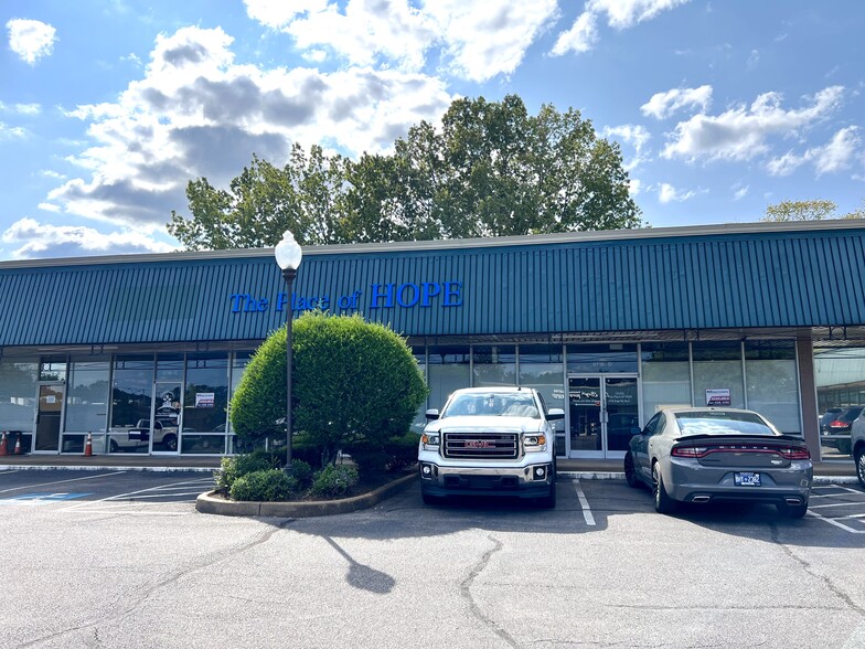 5716-5760 Stage Rd, Bartlett, TN for lease - Building Photo - Image 3 of 34