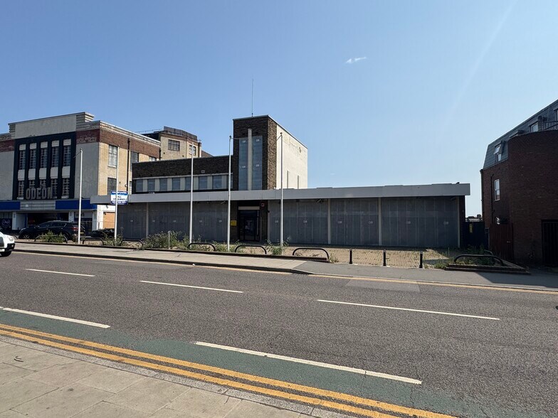 50-56 High Rd, Londres à louer - Photo du bâtiment - Image 2 de 11