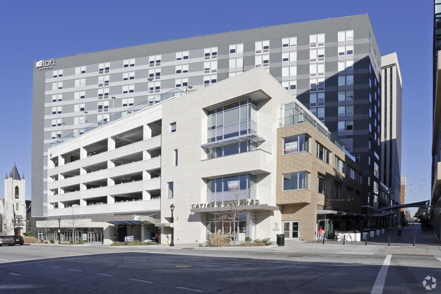 100 W Washington St, Greenville, SC for lease - Building Photo - Image 2 of 18