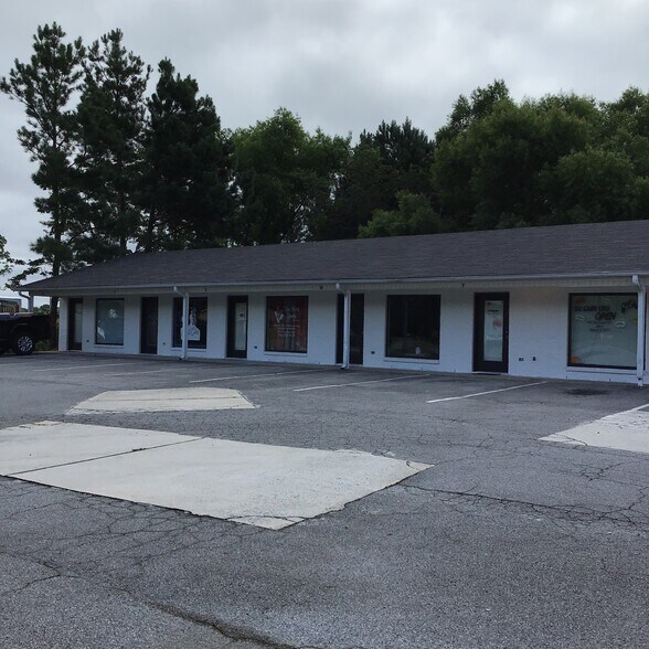 6983-7009 Wall Triana Hwy, Madison, AL for lease - Building Photo - Image 2 of 4