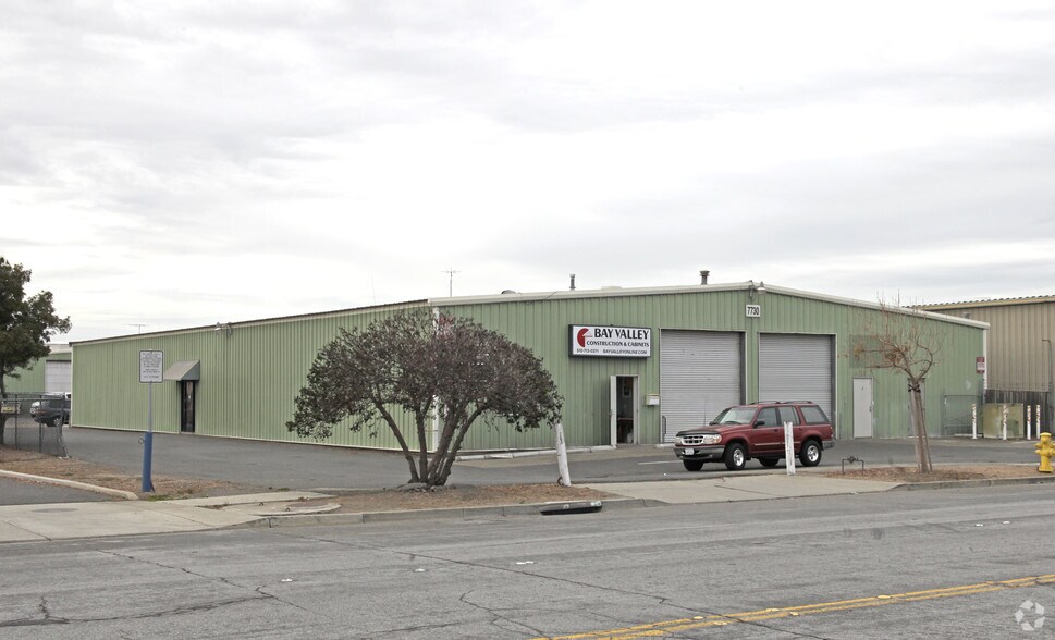 7730 Enterprise Dr, Newark, CA à louer - Photo du bâtiment - Image 2 de 3