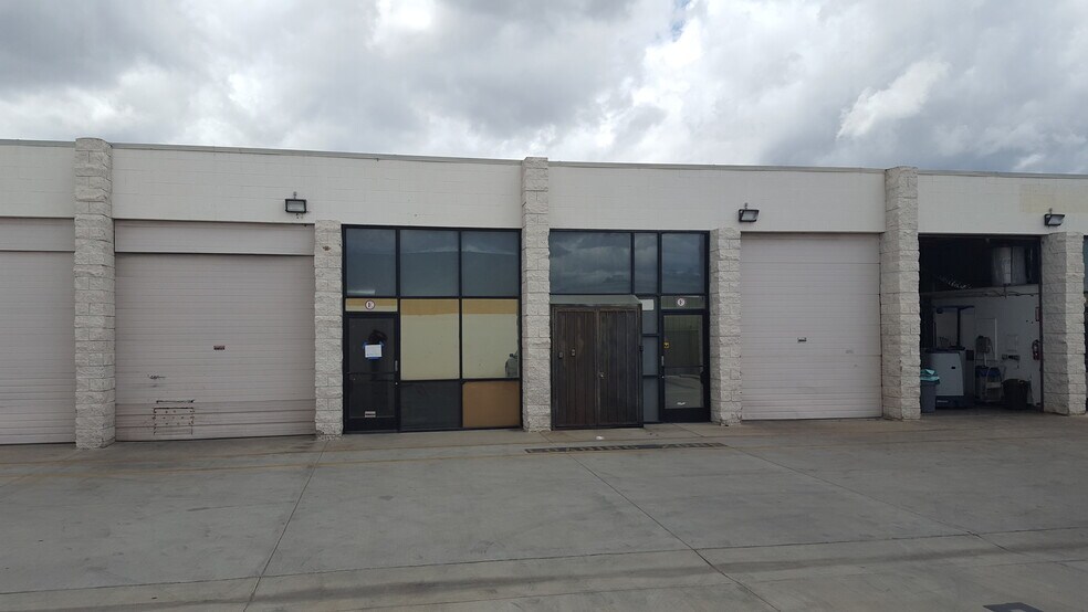 14701 Arminta St, Panorama City, CA à louer - Photo du bâtiment - Image 2 de 4