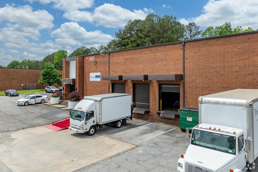 560 Wharton Cir SW, Atlanta, GA for lease - Building Photo - Image 3 of 7