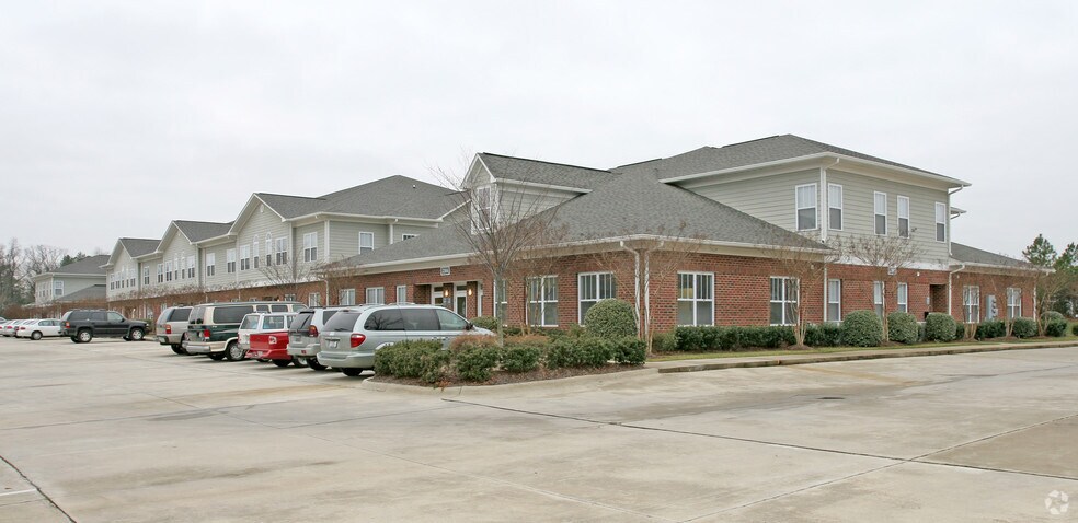 2304-2402 S Miami Blvd, Durham, NC à louer - Photo du bâtiment - Image 2 de 9