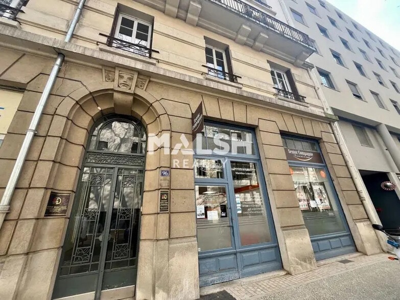 Bureau dans Lyon à louer - Photo du bâtiment - Image 1 de 7